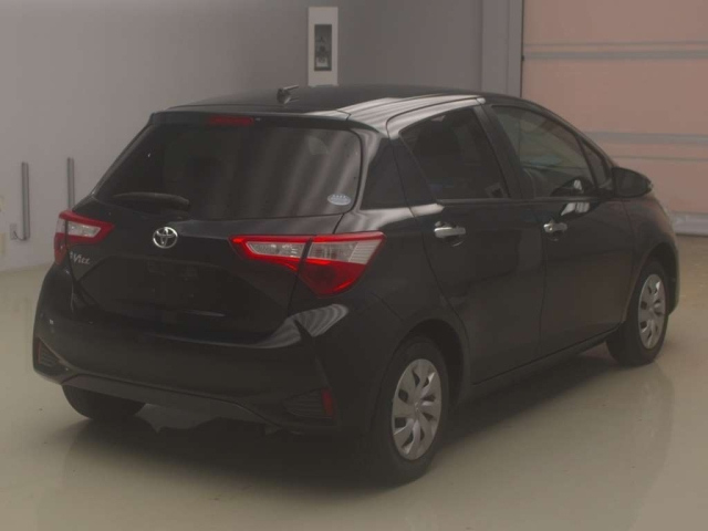 TOYOTA VITZ 2019