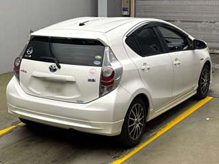 TOYOTA AQUA 2012