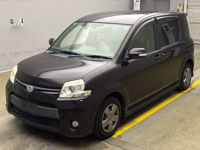 TOYOTA SIENTA 2013