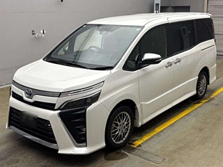 TOYOTA VOXY 2020