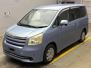 TOYOTA NOAH 2008
