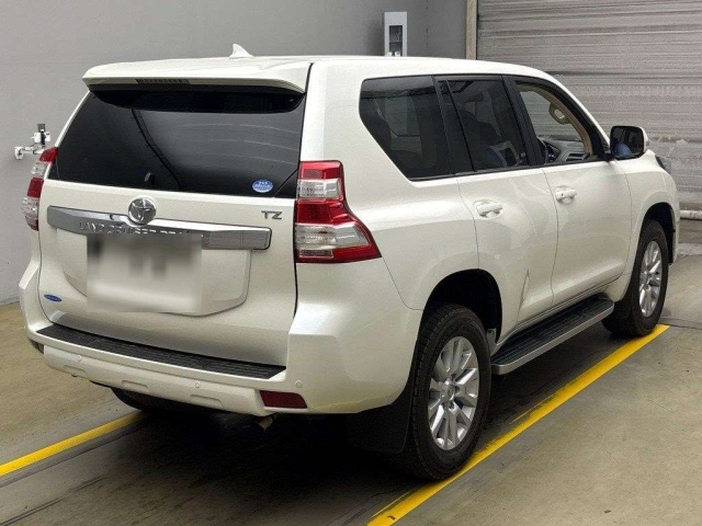 TOYOTA LAND CRUISER PRADO 2015