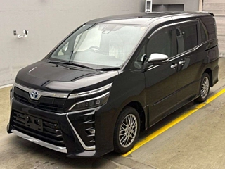 TOYOTA VOXY 2021