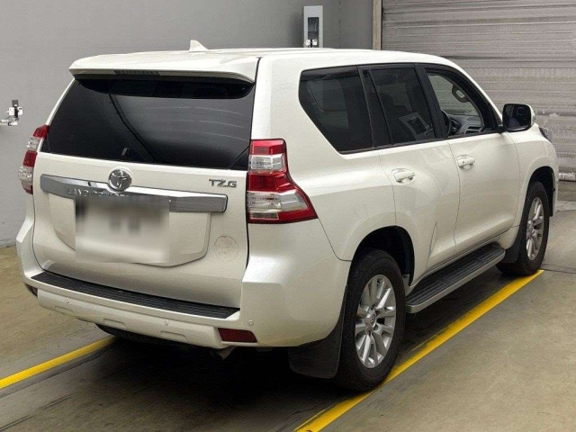 TOYOTA LAND CRUISER PRADO 2016