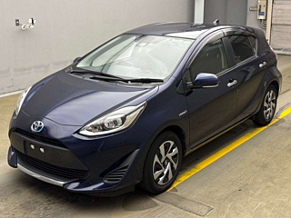 TOYOTA AQUA 2019