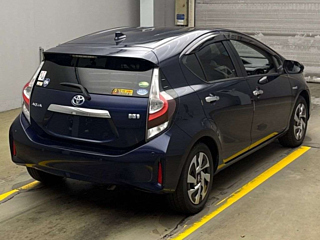 TOYOTA AQUA 2019