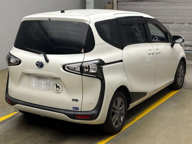 TOYOTA SIENTA 2021