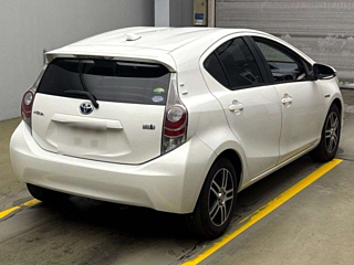 TOYOTA AQUA 2013