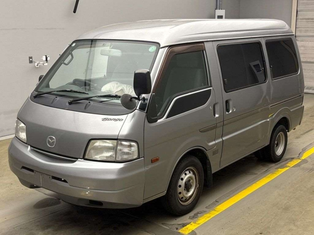 MAZDA BONGO VAN 2013