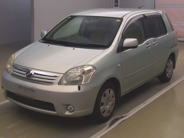 TOYOTA RAUM 2008
