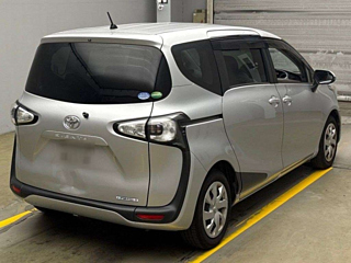 TOYOTA SIENTA 2016