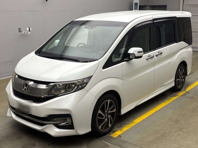 HONDA STEP WAGON 2016