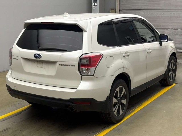 SUBARU FORESTER 2017