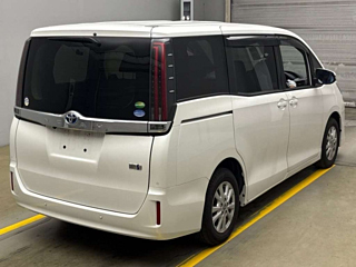 TOYOTA NOAH 2020