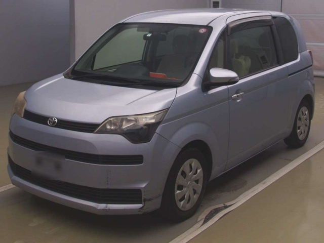 TOYOTA SPADE 2013