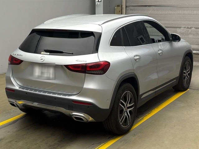 MERCEDES BENZ GLA CLASS 2020