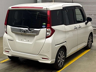 TOYOTA ROOMY 2019