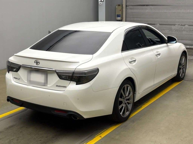 TOYOTA MARK X 2016