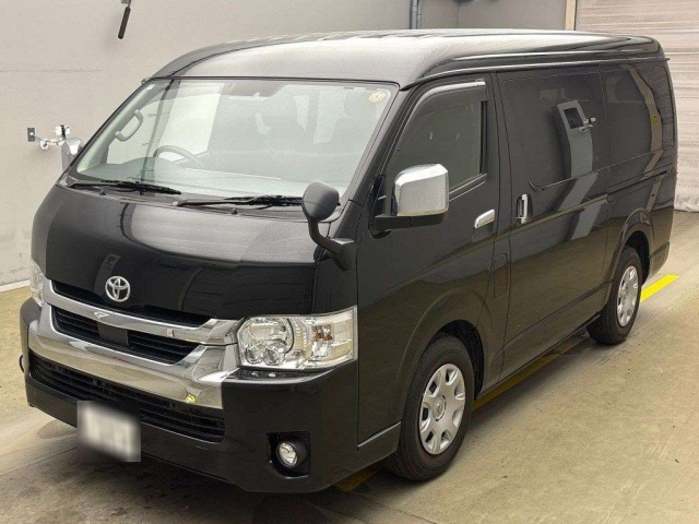 TOYOTA HIACE 2022