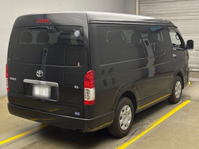 TOYOTA HIACE 2022