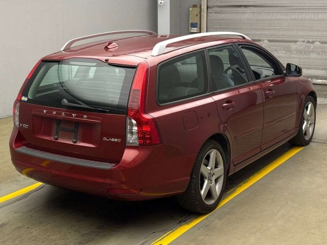 VOLVO V50 2012