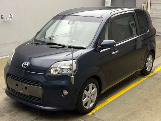 TOYOTA PORTE 2016