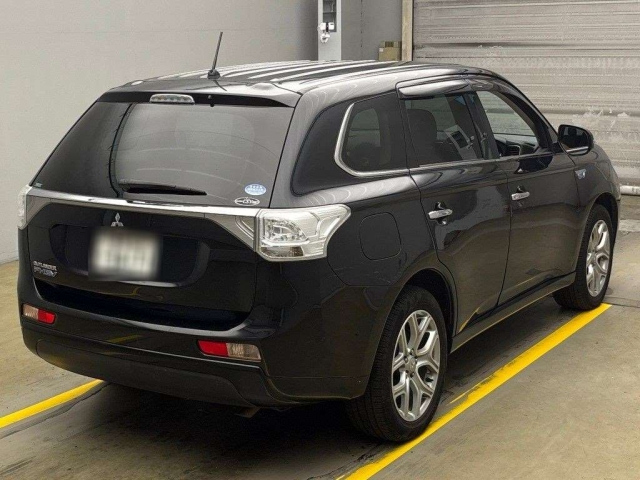MITSUBISHI OUTLANDER PHEV 2013