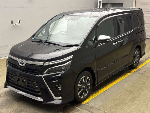 TOYOTA VOXY 2020