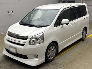 TOYOTA NOAH 2009