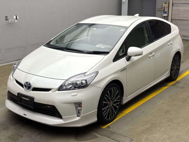 TOYOTA PRIUS 2012