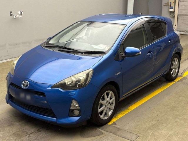 TOYOTA AQUA 2012