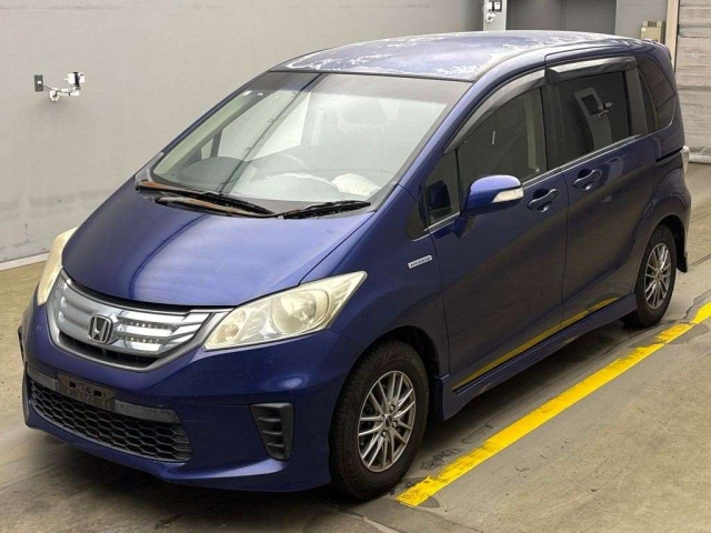 HONDA FREED 2013