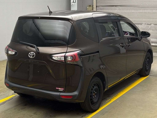 TOYOTA SIENTA 2020