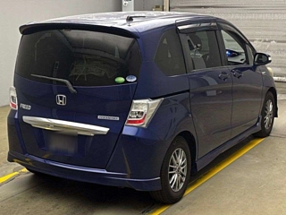 HONDA FREED 2013