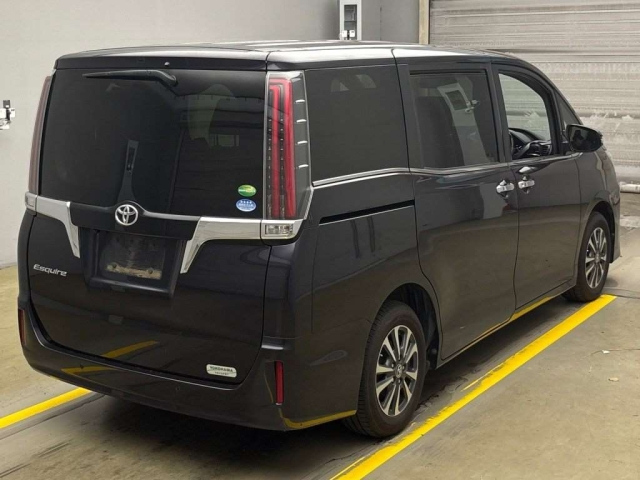 TOYOTA ESQUIRE 2019