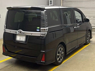 TOYOTA VOXY 2019