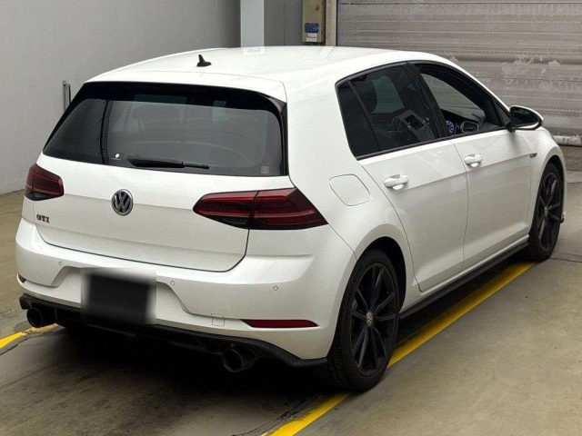 VOLKSWAGEN GOLF 2017