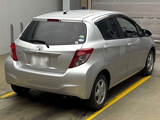 TOYOTA VITZ 2013