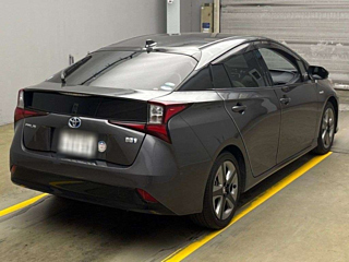 TOYOTA PRIUS 2019