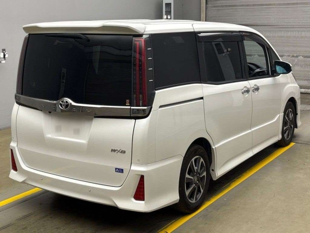 TOYOTA NOAH 2020
