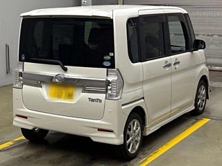 DAIHATSU TANTO 2015