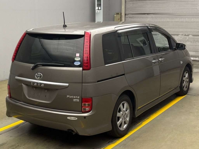 TOYOTA ISIS 2010