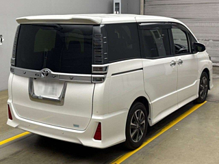 TOYOTA VOXY 2021