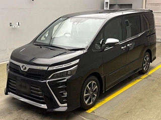 TOYOTA VOXY 2018