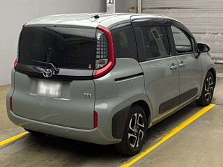 TOYOTA SIENTA 2023
