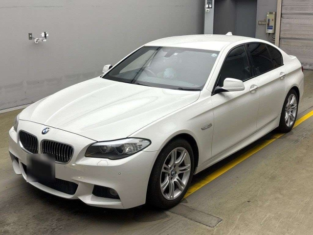 BMW 5 SERIES 2013