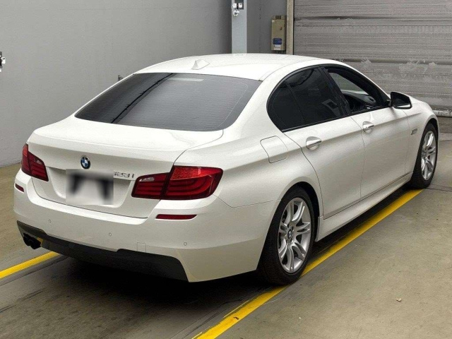 BMW 5 SERIES 2013