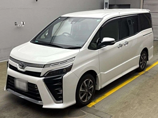 TOYOTA VOXY 2021
