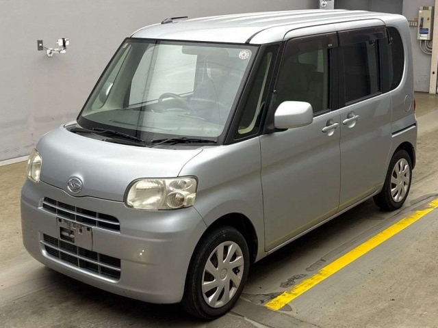 DAIHATSU TANTO 2012