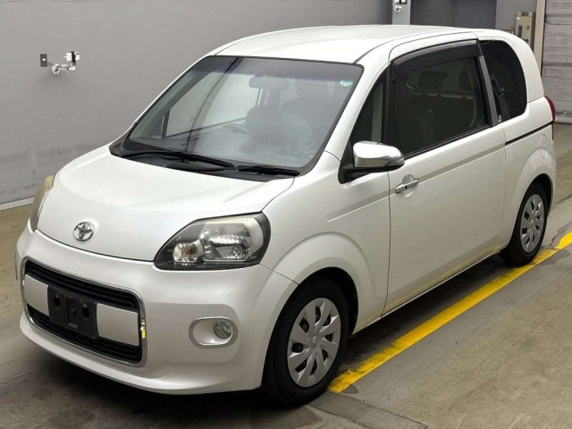 TOYOTA PORTE 2012